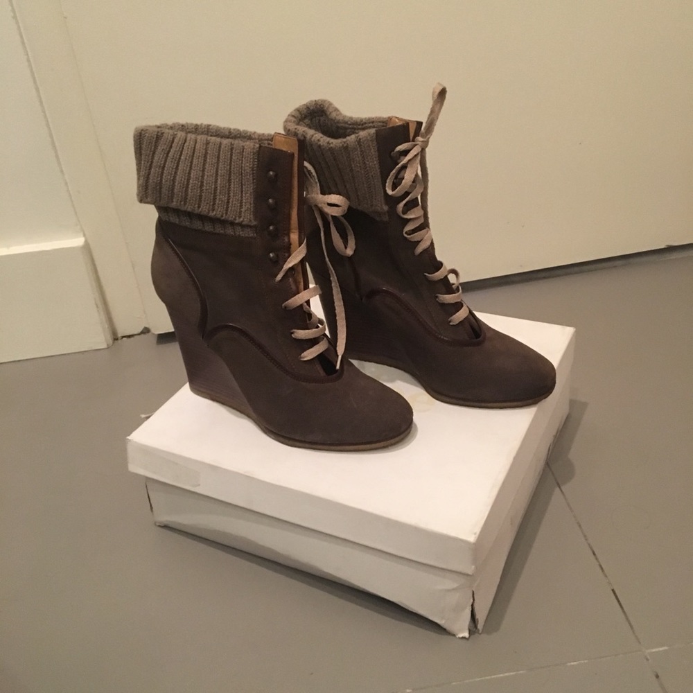 Chloe Candela suede and knit lace up boots 41